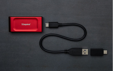 Unidad Sólida Externa Kingston Xs1000r 1tb Color Rojo